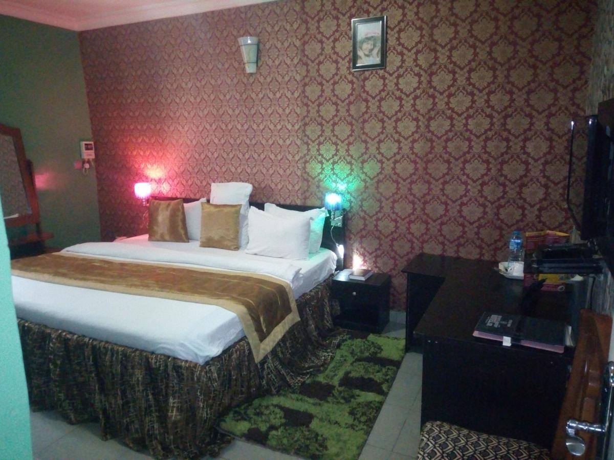 Definite Destiny Hotel Lagos Zewnętrze zdjęcie